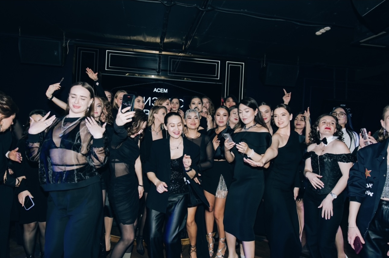 БИЗНЕС ДЕВИЧНИК 2025 - фото №11 БИЗНЕС ДЕВИЧНИК 2025 - фото №11 на Nethouse.Академия