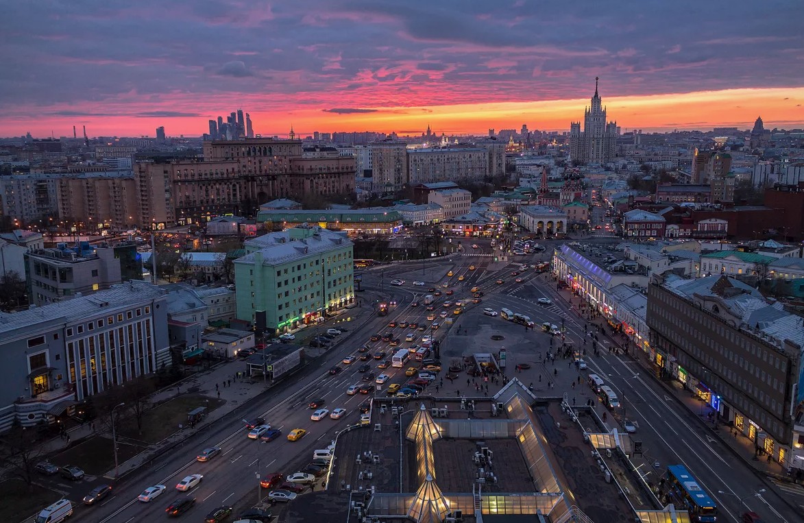 Гуляем по вечерней Таганке и дегустируем вино 6 июля 2024, 19:00–23:00  (Москва, Котельническая набережная 1/15) - купить билеты | Nethouse.События