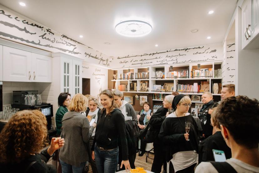 Денис Розов и Антон Спартаков. Концерт-презентация трилогии "Гипертимезия" - фото №3 Денис Розов и Антон Спартаков. Концерт-презентация трилогии "Гипертимезия" - фото №3 на Nethouse.Академия