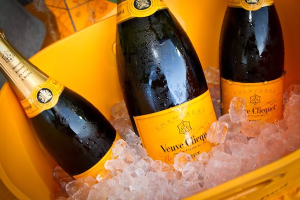 Бранч с шампанским Veuve Clicquot